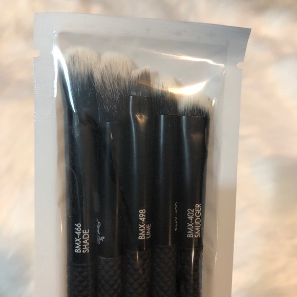 MŌDA® Pro
5pc Deluxe Eye Kit - Picture 3 of 4